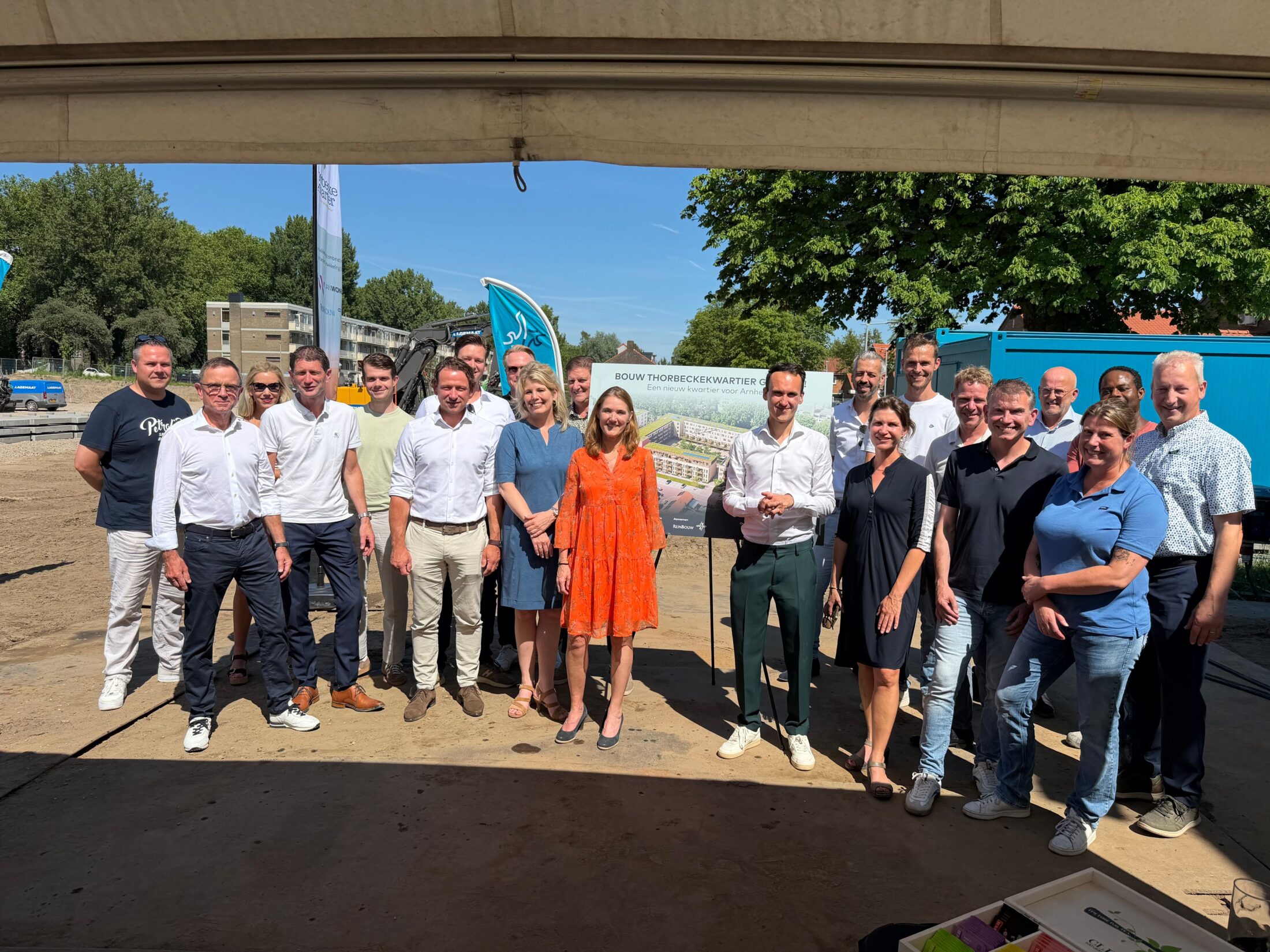 Wethouder geeft startsein bouw 54 sociale huurwoningen Thorbeckekwartier Arnhem